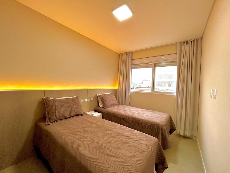 186 - Apartamento 3 quartos na praia Mariscal