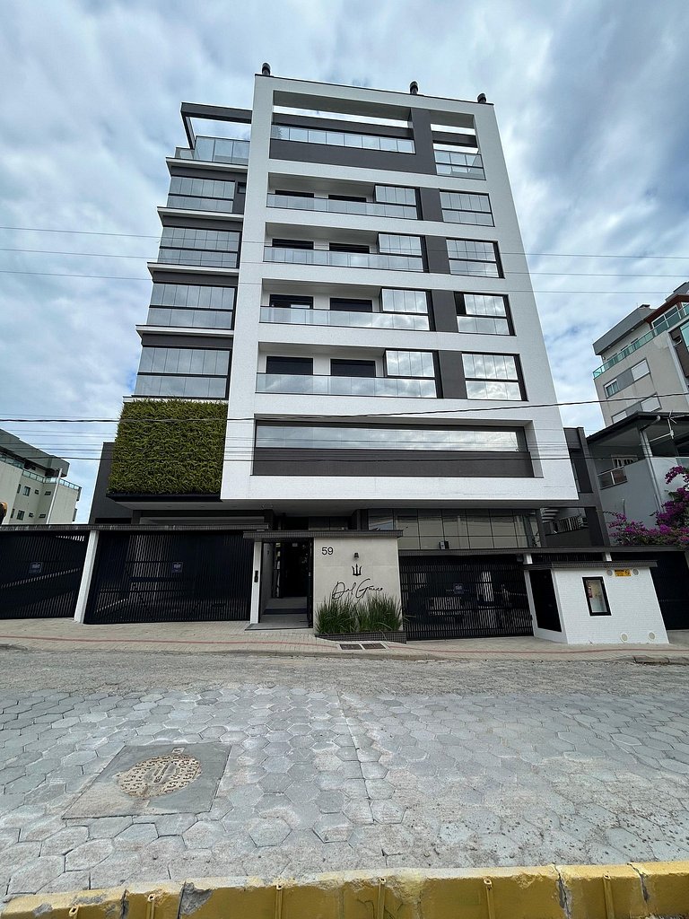 Apartamento em Bombas, muito conforto e espaço.