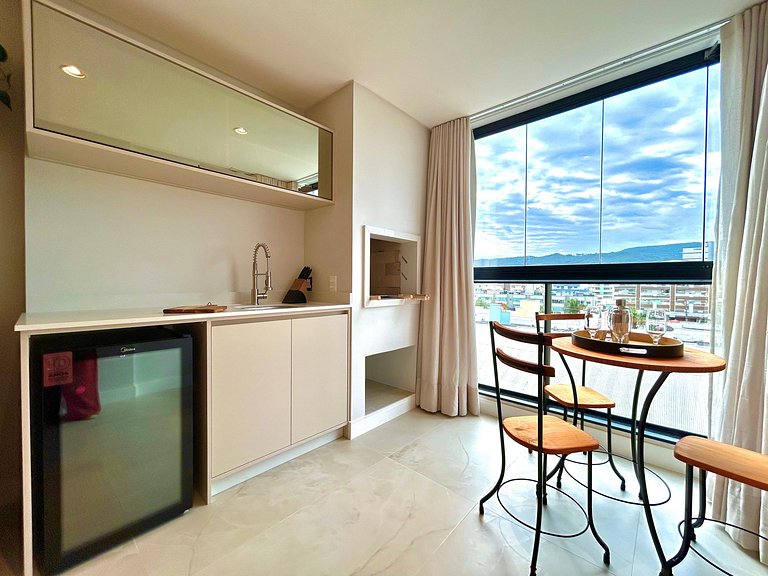 067 - Apartamento em Bombas, muito conforto e espaço.