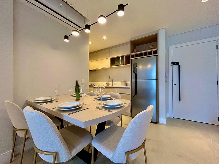 067 - Apartamento em Bombas, muito conforto e espaço.