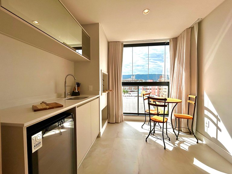 067 - Apartamento em Bombas, muito conforto e espaço.
