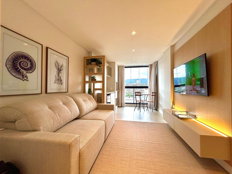 067 - Apartamento em Bombas, muito conforto e espaço.