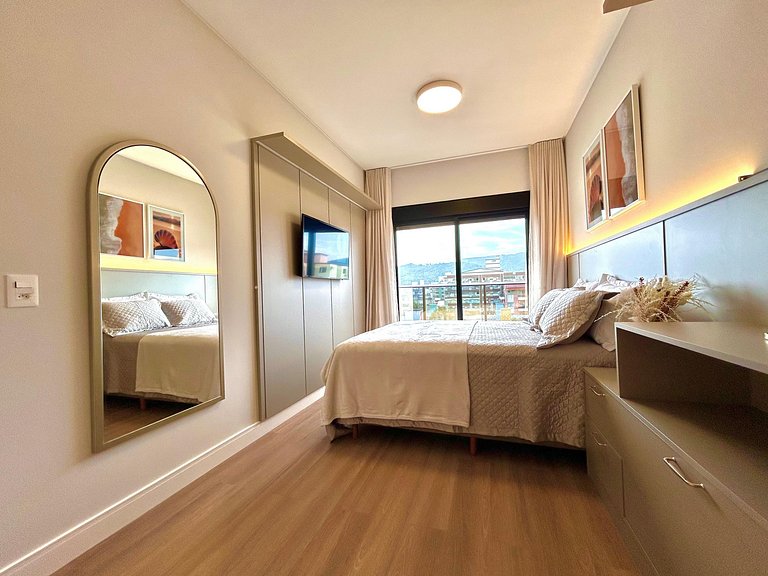 067 - Apartamento em Bombas, muito conforto e espaço.