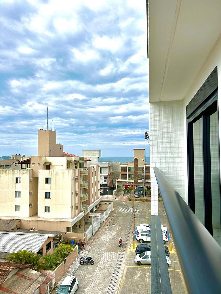 Apartamento em Bombas, muito conforto e espaço.