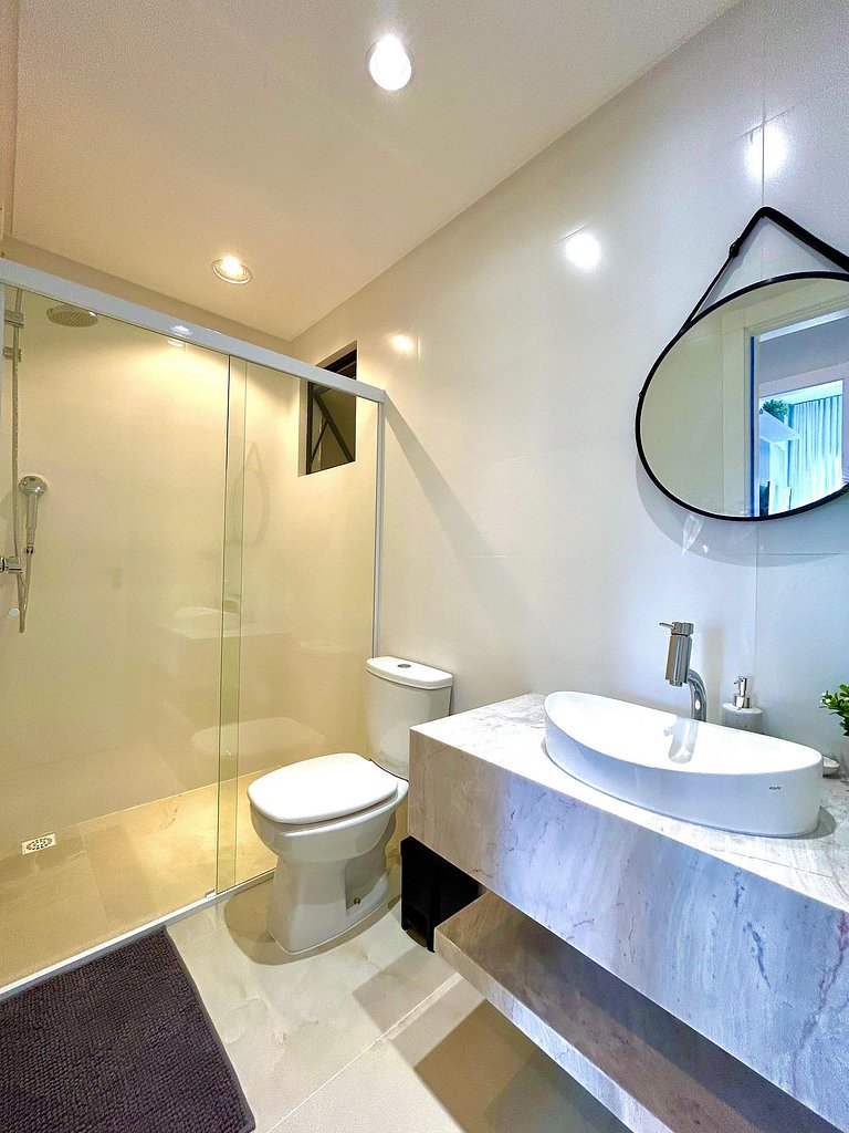 067 - Apartamento em Bombas, muito conforto e espaço.