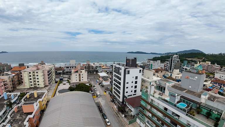 Apartamento em Bombas, muito conforto e espaço.
