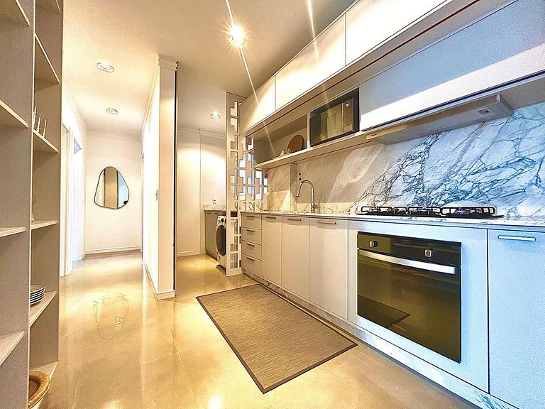 408- Apartamento de duas suítes em 220 metros da praia de Bo