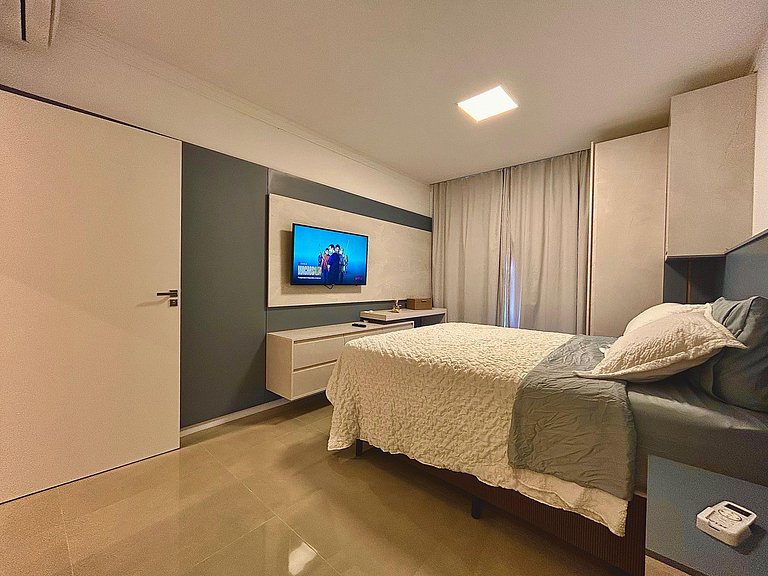 408- Apartamento de duas suítes em 220 metros da praia de Bo