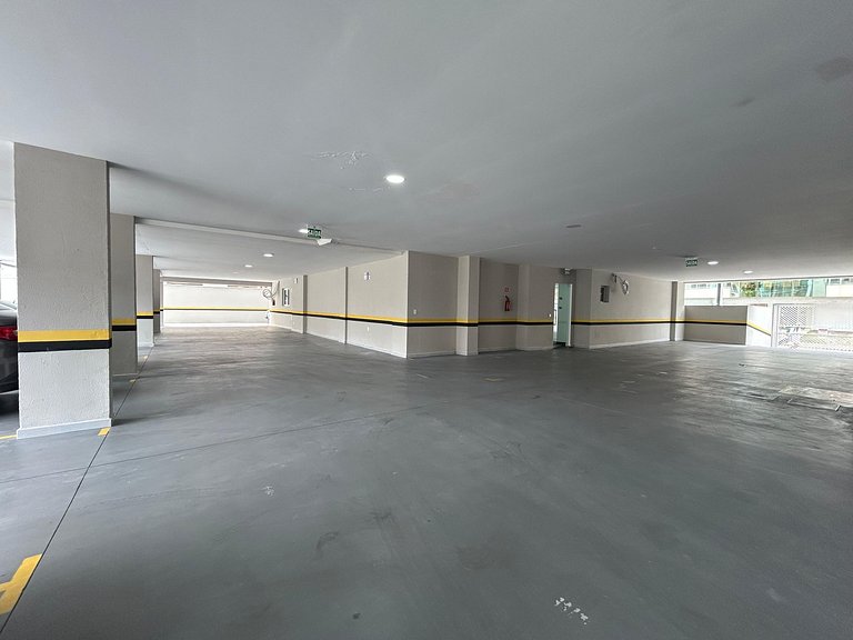408- Apartamento de duas suítes em 220 metros da praia de Bo