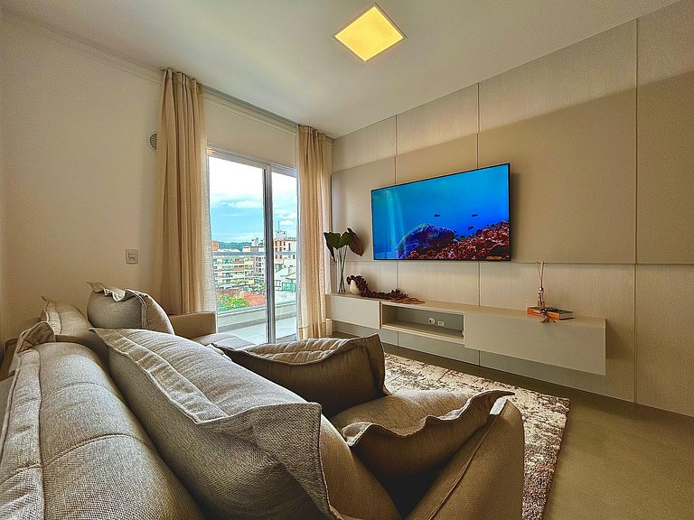 408- Apartamento de duas suítes em 220 metros da praia de Bo