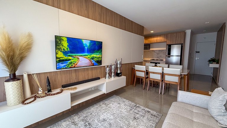 409- Apartamento em 220 metros da praia de Bombas