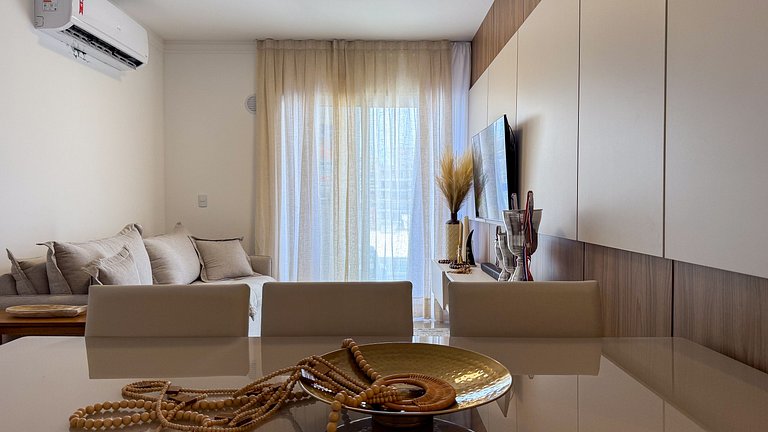 409- Apartamento em 220 metros da praia de Bombas