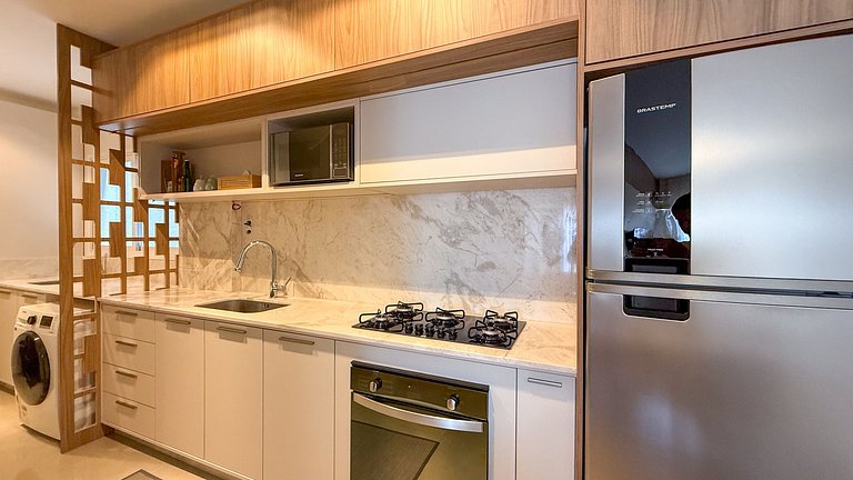 409- Apartamento em 220 metros da praia de Bombas