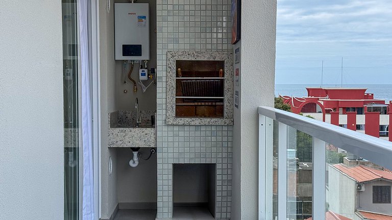 409- Apartamento em 220 metros da praia de Bombas