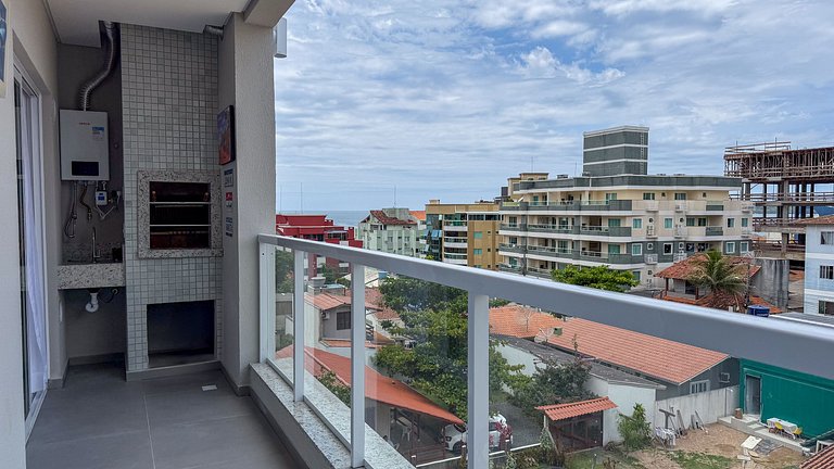 409- Apartamento em 220 metros da praia de Bombas