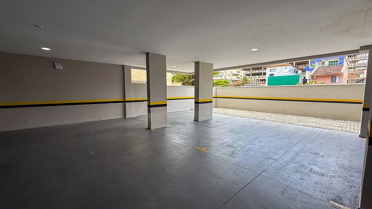 409- Apartamento em 220 metros da praia de Bombas