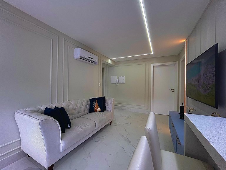 406 - Apartamento na praia de Bombas