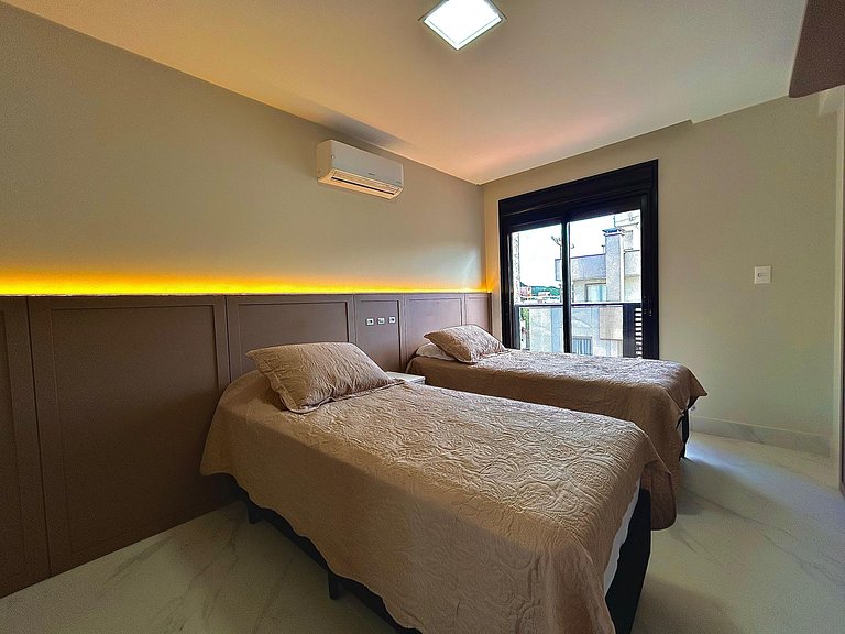 406 - Apartamento na praia de Bombas