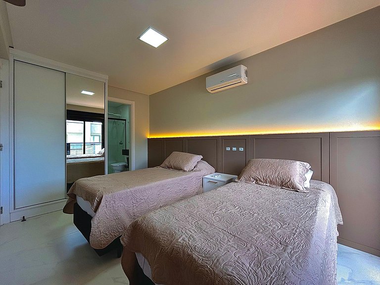 406 - Apartamento na praia de Bombas