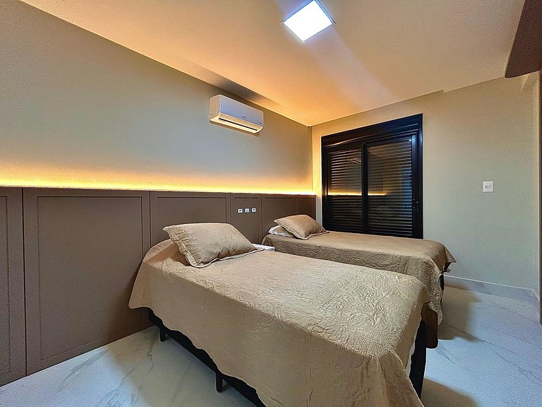 406 - Apartamento na praia de Bombas