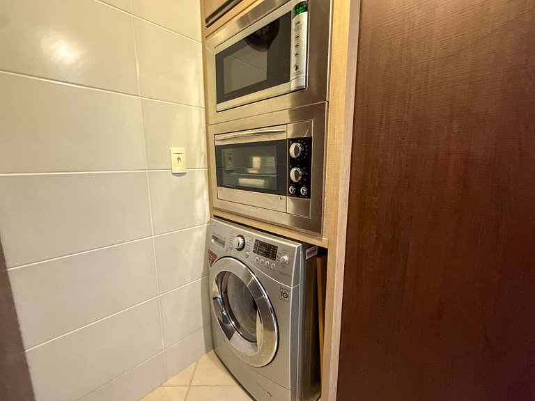 030 - Apartamento em Bombas 02 dormitórios