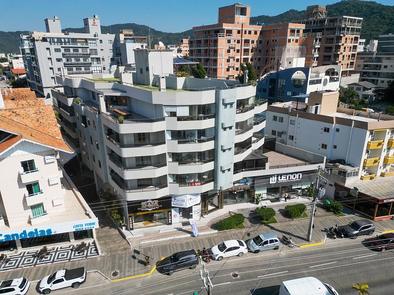130 - Apartamento Alto Padrão Praia de Bombas