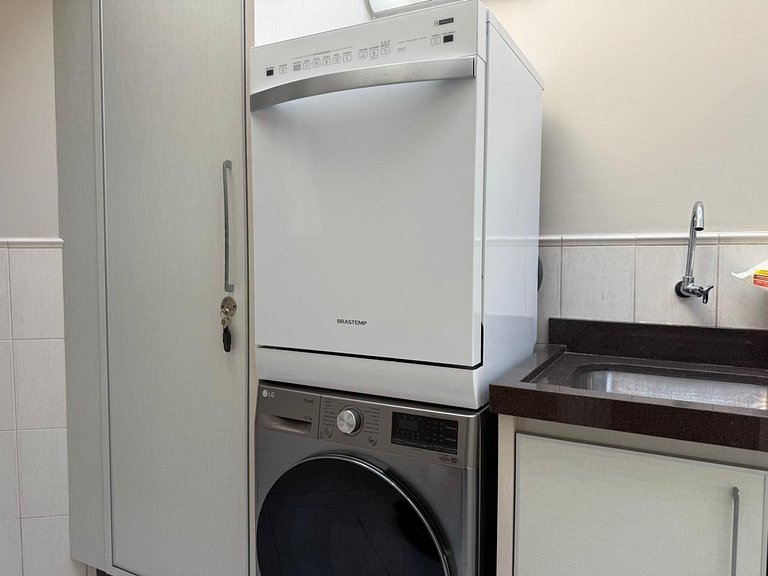 130 - Apartamento Alto Padrão Praia de Bombas