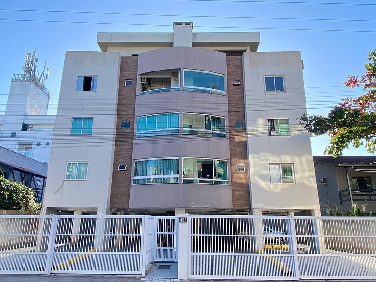 Apartamento de dois dormitórios sendo uma suíte