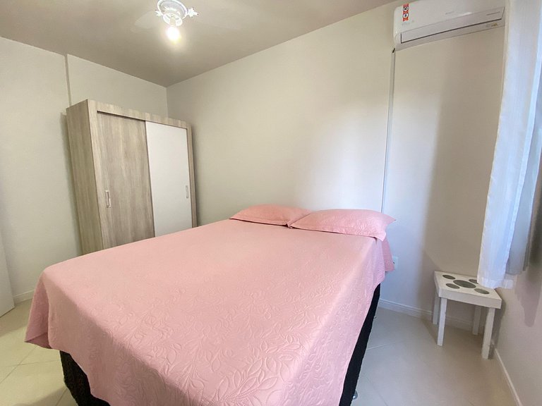 Apartamento de dois dormitórios sendo uma suíte