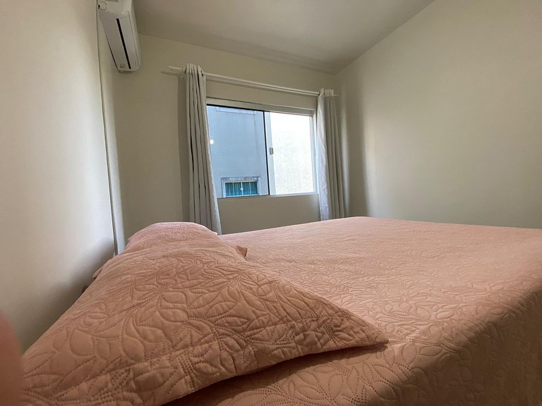 Apartamento de dois dormitórios sendo uma suíte