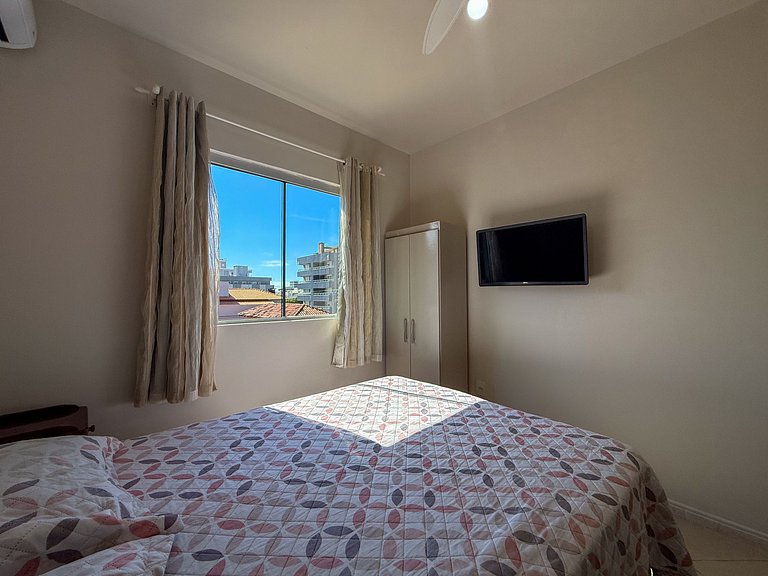 Apartamento de dois dormitórios sendo uma suíte