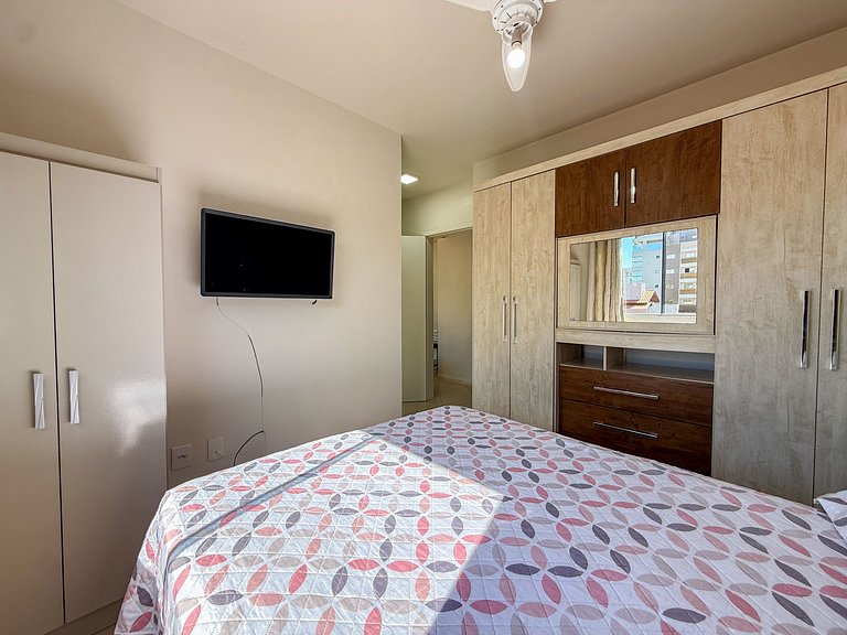Apartamento de dois dormitórios sendo uma suíte