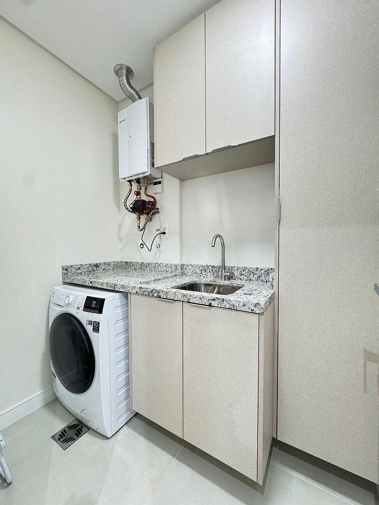070 - Fantástica cobertura duplex em 80 metros da praia