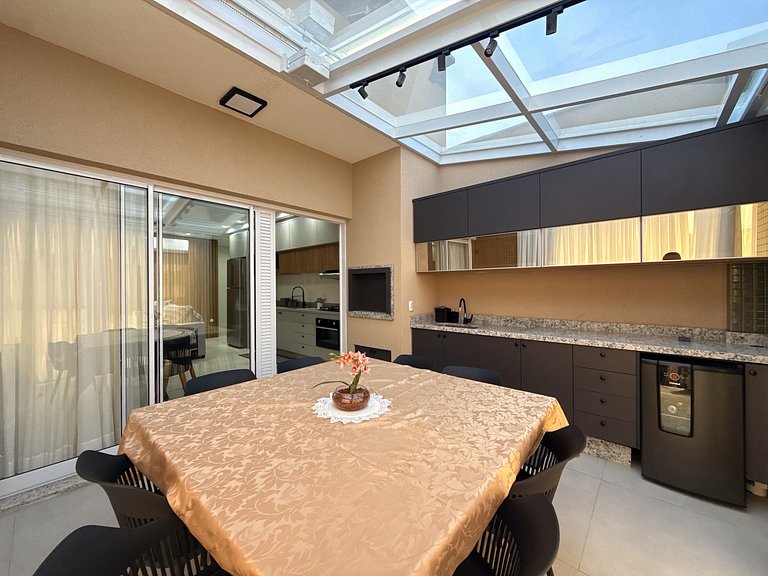 070 - Fantástica cob duplex em 180 metros da praia