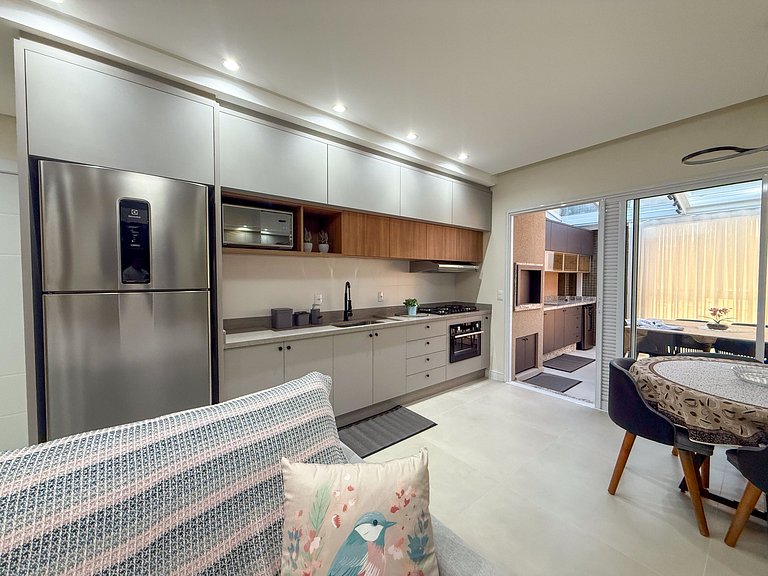 070 - Fantástica cob duplex em 180 metros da praia