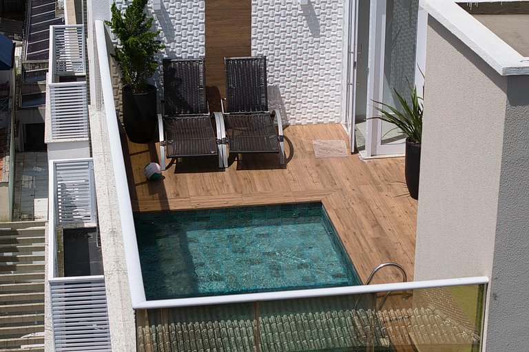 070 - Fantástica cob duplex em 80 metros da praia