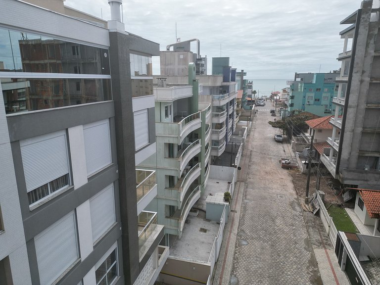 070 - Fantástica cob duplex em 80 metros da praia