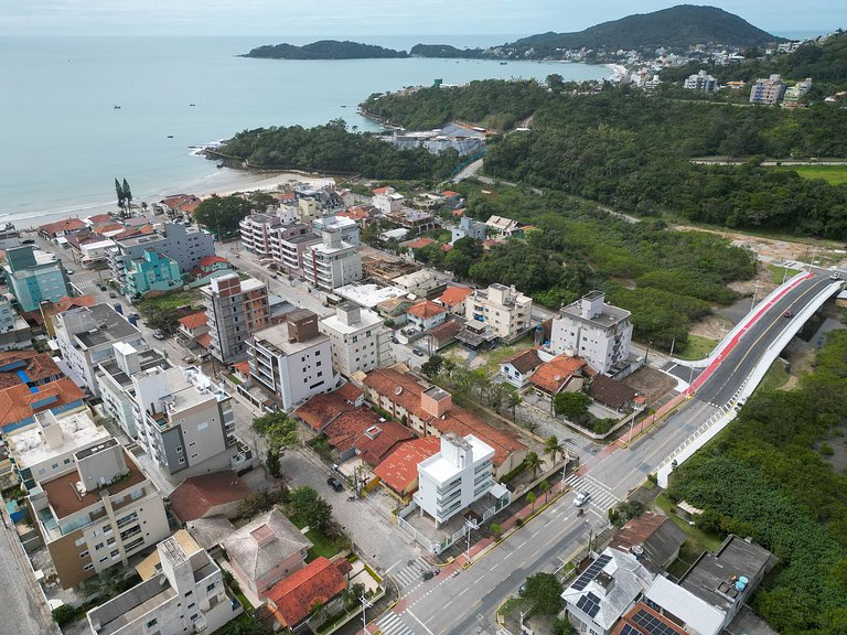 070 - Fantástica cob duplex em 80 metros da praia