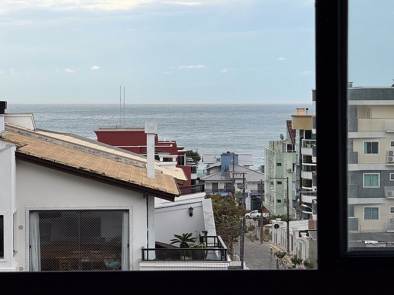 015 - Apartamento alto padrão próximo ao centro e à Praia de