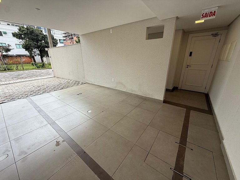 016 - Apartamento em Bombas 02 dormitórios