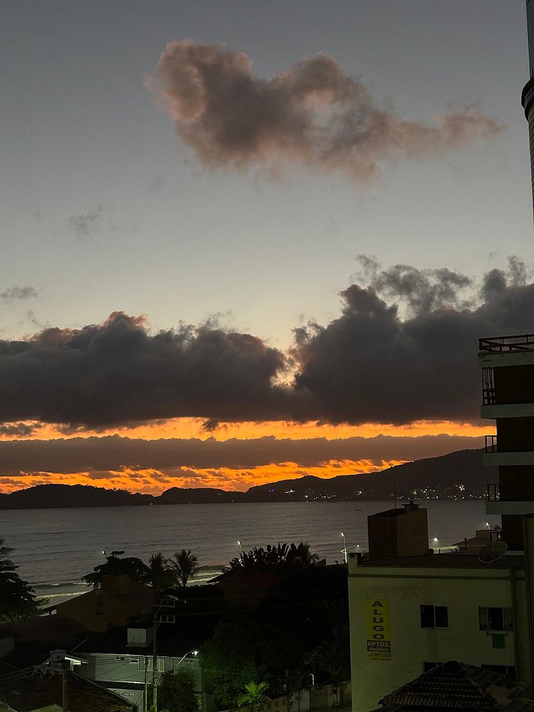 182 - Lindo apartamento 2 suítes em Mariscal