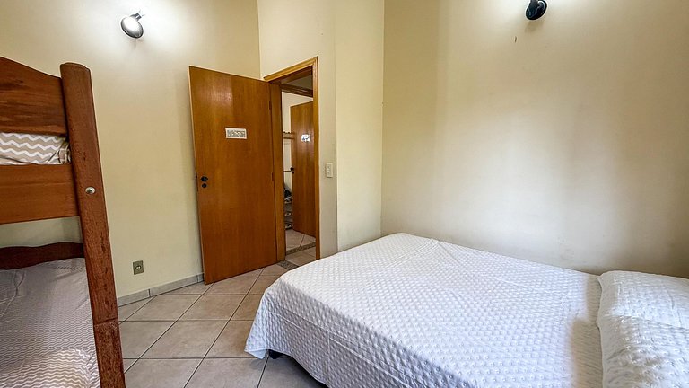 411 - Apartamento 2 quartos em Bombas