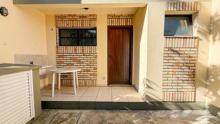 413 - Apartamento 2 quartos em Bombas