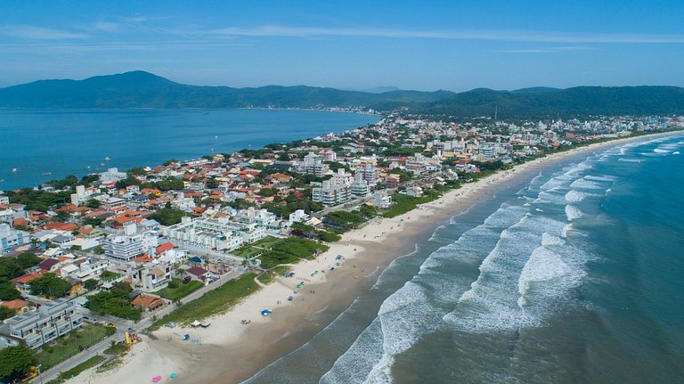 259 - Lindíssima Cobertura, a 50m da praia de Canto Grande