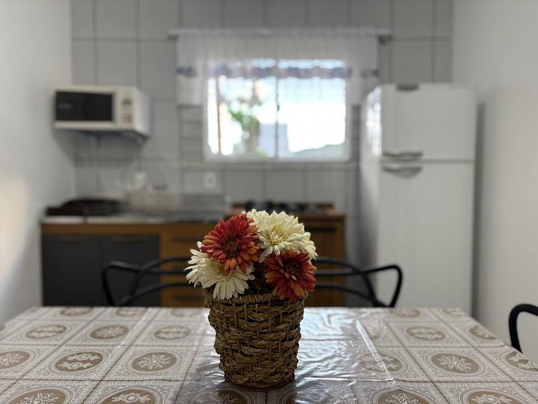 042 - Linda Casa Com 3 Quartos em Bombas