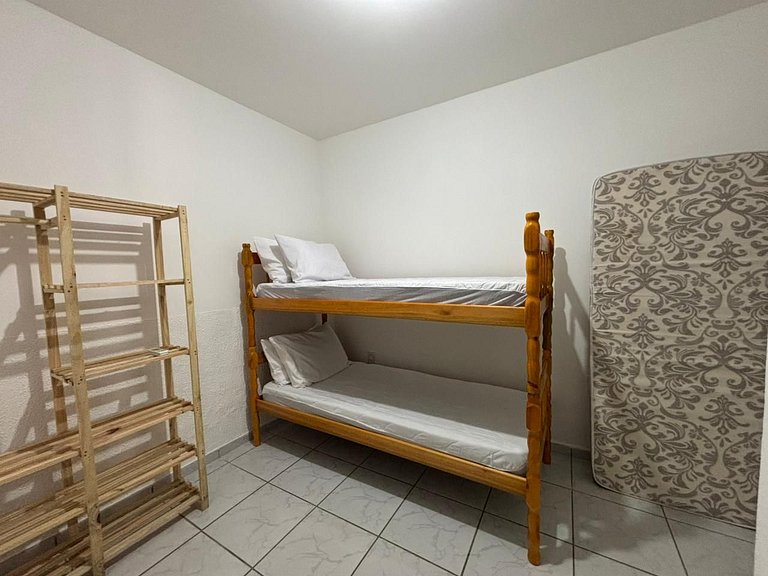 042 - Linda Casa Com 3 Quartos em Bombas