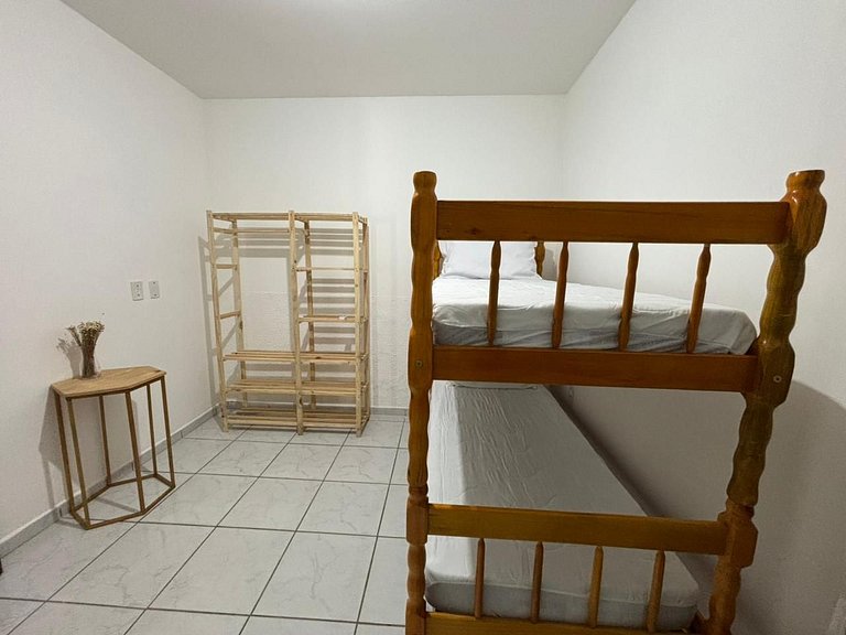 042 - Linda Casa Com 3 Quartos em Bombas