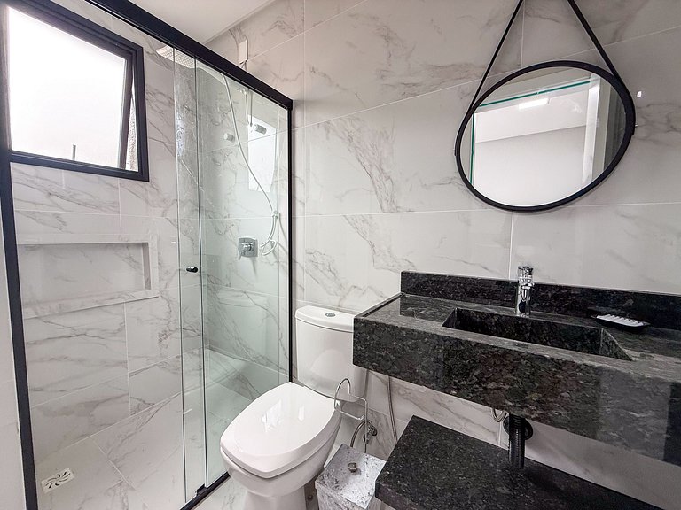 115 - Apto Bombinhas Centro 03 suítes