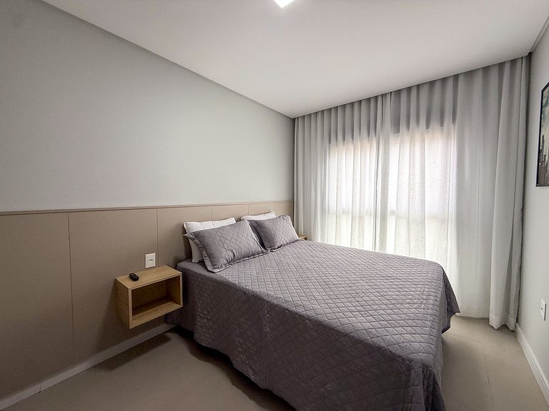 115 - Apto Bombinhas Centro 03 suítes