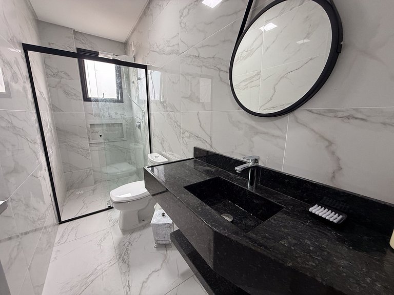 115 - Apto Bombinhas Centro 03 suítes